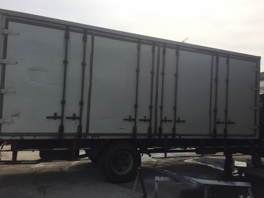 ขายตู้10บาน ยาว7.20เมตร ไม่มีเสากลาง สภาพสวยพร้อมใช้งาน