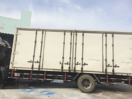 ขายตู้10บาน ยาว7.20เมตร ไม่มีเสากลาง สภาพสวยพร้อมใช้งาน