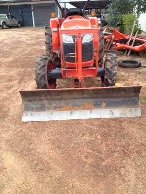 ขายคูโบต้า L4708 ดันหน้าและผานพรวน5/24 CMTสภาพพร้อมใช้