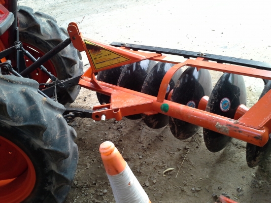 ลดราคาสุด ๆ ไปเลยครับ  245,000  คูโบต้า L3608 รถเก็บงานใหม่ พร้อมใช้ อุปกรณ์ ใบมีดดันหน้า ฝานพรวน 6 &times; 22 ใหม่ รถใช้งานปกติครับ