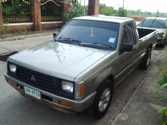 รถมิสซูตอนเดียวพร้อมใช้คับ รถมิสซูตอนเดียวพร้อมใช้คับ