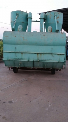 ขายเครื่องดูดฝุ่น สภาพดี พร้อมใช้ ซื้อมามือแรกใช้งานน้อย ราคาคุยกันครับ อยากขาย