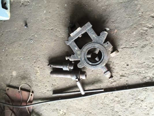 ขายกลึง5ฟุตครึ่ง3เพลามีเบรคใต้หวันจี๋2สปีดอุปกรณ์ครบราคาแจ๋วๆครับ