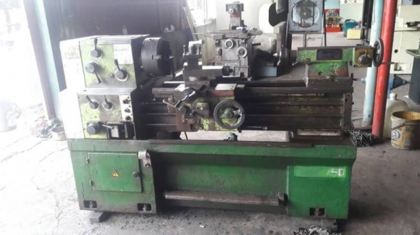 ขายกลึง5ฟุตครึ่ง3เพลามีเบรคใต้หวันจี๋2สปีดอุปกรณ์ครบราคาแจ๋วๆครับ