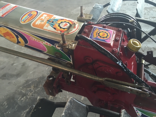 ขายรถไถนาเดินตาม เครื่องคูโบต้าRT140di ติดไดสตาร์ พร้อมโครงรถกระทิงแดงรุ่น ซุปเปอร์Ks72 3เกียร์. ขายราคา 52000บาท สนใจโทร0875266011