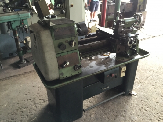 ขายเครื่องกลึง4.5ฟุต2เพลาครับมีเบรคพร้อมใช้ปั๊มน้ำ4จับครบเลย