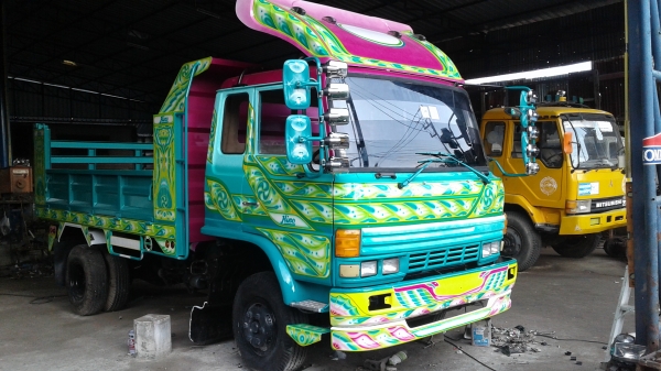 ขายรถดั๊มพ์6ล้อยาง8.25เครื่อง195แรงรถสวยจัง ขายรถดั๊มพ์6ล้อยาง8.25เครื่อง195แรงรถสวยจัง