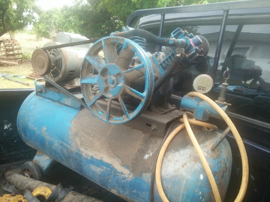 ขายปั้มลม puma 1 แรง 2 สูบถัง92ลิตร ใช้งานปกติ