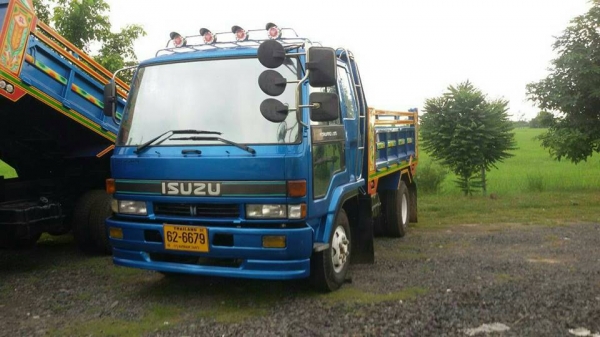 ขายรถ6ล้อ ดั้มร็อกกี้195แรง พ.เพาเวอร์ เบรกจิ๊ฟฟี่ ภายในสวย แอร์เย็น เอกสารพร้อมโอน ราคา780,000 สนใจโทร 090-8588220คุณนะ 093-3258446คุณบิว หรือเข้าดูสินค้าอื่นๆได้ที่ www.narong2truck.com หรือ www.truck.in.th/498 หรือเพจFacebook ณรงค์ ซื้อขายรถมือสอง (เว็