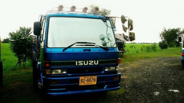 ขายรถ6ล้อ ดั้มร็อกกี้195แรง พ.เพาเวอร์ เบรกจิ๊ฟฟี่ ภายในสวย แอร์เย็น เอกสารพร้อมโอน ราคา780,000 สนใจโทร 090-8588220คุณนะ 093-3258446คุณบิว หรือเข้าดูสินค้าอื่นๆได้ที่ www.narong2truck.com หรือ www.truck.in.th/498 หรือเพจFacebook ณรงค์ ซื้อขายรถมือสอง (เว็