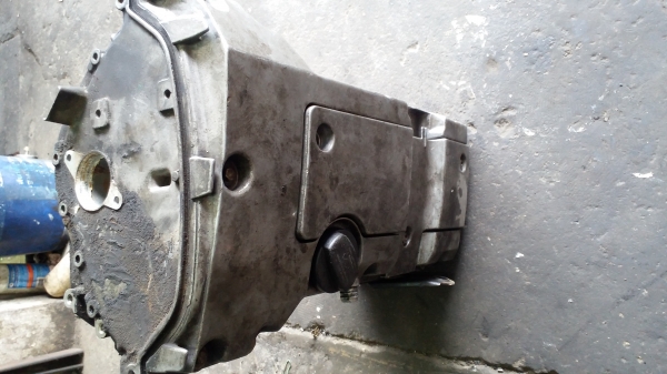 ฝาสูบ benz 111 c200 c180 e200 w124 w202