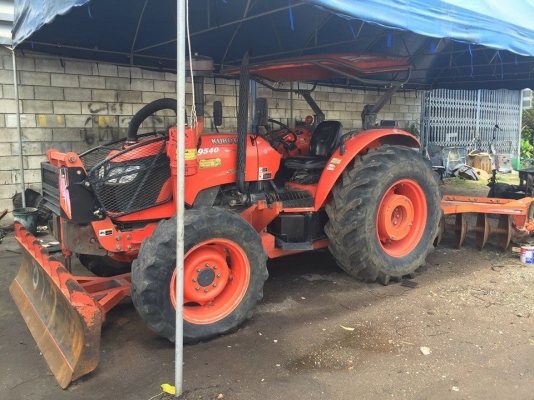 ขายรถไถ KUBOTA M9540 อุปกรณ์ ดันหน้า ผาน7 ผาน5 ตัวชักล่อง สภาพพร้อมใช้งาน เอกสารพร้อมโอน สนใจโทร 090-8588220คุณนะ 093-3258446คุณบิว หรือเข้าดูสินค้าอื่นๆได้ที่ www.narong2truck.com หรือ www.truck.in.th/498 หรือเพจFacebook ณรงค์ ซื้อขายรถมือสอง (เว็บไซต์ส่