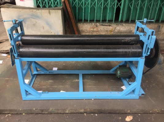 ขายเครื่องม้วนเหล็ก5ฟุตม้วนได้3-4มิลราคาแจ๋วเลยพร้อมมอเตอร์