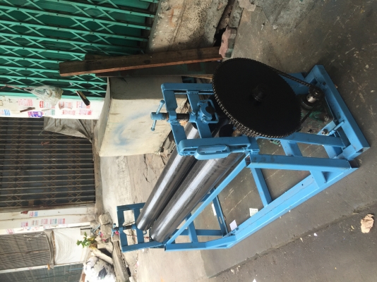 ขายเครื่องม้วนเหล็ก5ฟุตม้วนได้3-4มิลราคาแจ๋วเลยพร้อมมอเตอร์