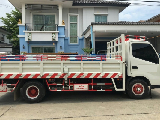 รถบรรทุก 6 ล้อ HINO EURO3   กระบะยาว 5 เมตร