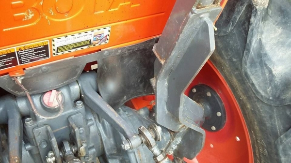 ขายรถไถ KUBOTA L4708 อุปกรณ์ครบ ดันหน้า ผานหลัง โรตารี่ รถสวยใช้งานน้อย เอกสารพร้อมโอน สนใจโทร 090-8588220คุณนะ 093-3258446คุณบิว หรือเข้าดูสินค้าอื่นๆได้ที่ www.narong2truck.com หรือ www.truck.in.th/498 หรือเพจFacebook ณรงค์ ซื้อขายรถมือสอง (เว็บไซต์ส่วน