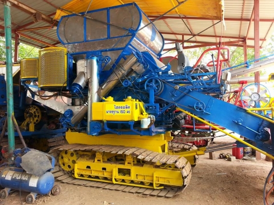 ขายรถเกี่ยวข้าว ไอ้หนุ่มไวไฟ เครื่องบน195 ตัวเดิน12 ปั้มไดกิ้น ทำงานเร็ว รถสวยสภาพพร้อมใช้งาน สนใจโทร 090-8588220คุณนะ 093-3258446คุณบิว หรือเข้าดูสินค้าอื่นๆได้ที่ www.narong2truck.com หรือ www.truck.in.th/498 หรือเพจFacebook ณรงค์ ซื้อขายรถมือสอง (เว็บไ