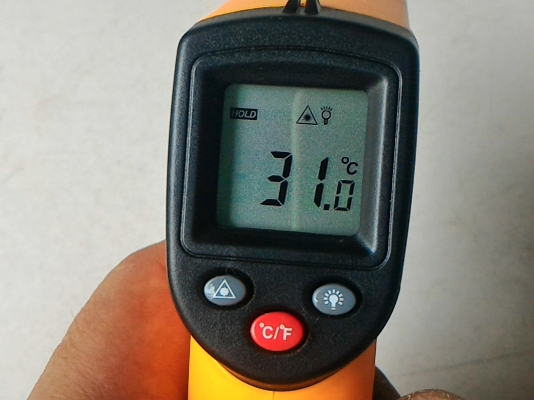 ปืนวัดอุณหภูมิยิงสำแสงอินฟาเรดเพื่อวัดแบบไม่ต้องสัมผัส ยี่ห้อ BENETECH วัดได้ตั้งแต่ -50  - 380 C สะดวดใช้งานง่าย วัดอุณหภูมิได้สูง