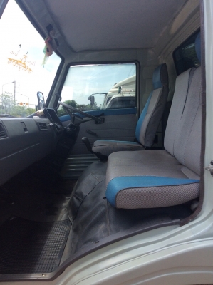 HINO 6ล้อ ดั้ม ช่างล่างหน้า-หลังF เครื่องดี ยางดี ชัชชีสวย แอร์เย็น ขาย 450,000 บาท ศุภากร 081-1903107 , 081-4252943