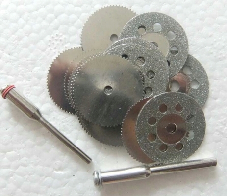 ชุดใบตัดและใบเจียร์เพชรเอนกประสงค์ เปลี่ยนใบได้โดยยึดกับแกนที่ให้มา ทั้งชุด จำนวน 38ชิ้น