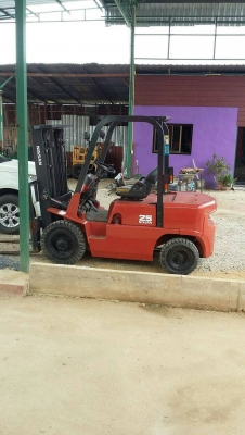 โฟคลิฟท์  NISSAN 25 เครื่องเบนซิน เก่านอกใช้งานแค่สองเดือน