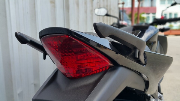 CB300f 2015 ใหม่มากวิ่ง 3000 โลแท้ น้องๆมือ1เลยจ้า ต่อรองได้ครับ