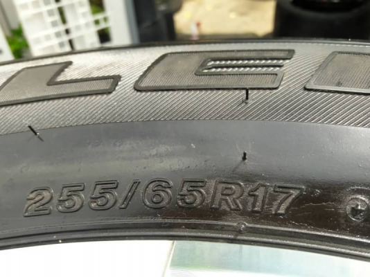 ยาง bridge stone 255/65/17 ปลายปี 15 ชุดล่ะ 15,500