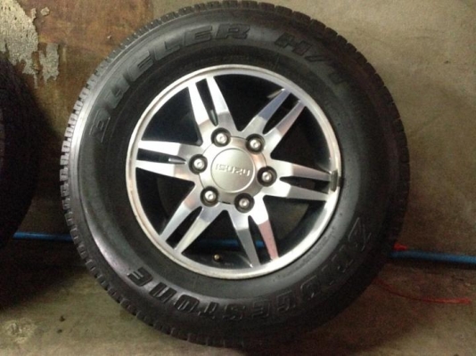 แม็ก ISUZU D-MAX ยาง 245-70-16 ปลายปี13 แม็ก ISUZU D-MAX ยาง 245-70-16 ปลายปี13
