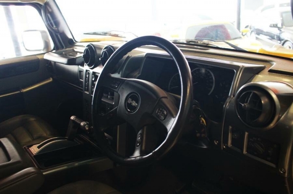 Hummer H2 ปี 2011 ตัวท็อป