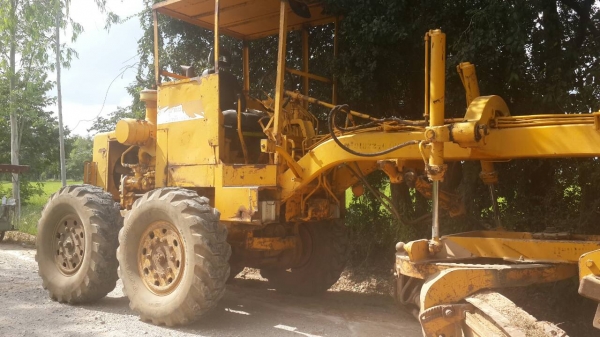 ขายรถเกรด KOMATSU GD 376 -H ขายรถเกรด KOMATSU GD 376 -H
