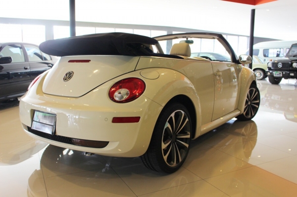 Volkswagen New Beetle Cabriored 2.0 เปิดประทุน