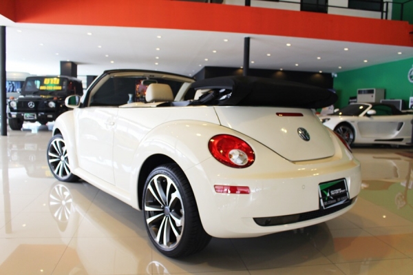 Volkswagen New Beetle Cabriored 2.0 เปิดประทุน