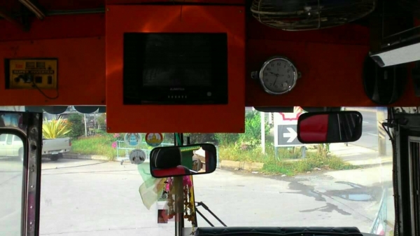 รถบัส ยี่ห้อเบนซ์ คัซซีเบนซ์เครื่องเบนซ์210เบรคแห้งดุมแปะ