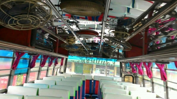 รถบัส ยี่ห้อเบนซ์ คัซซีเบนซ์เครื่องเบนซ์210เบรคแห้งดุมแปะ