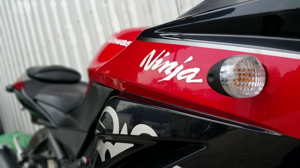 Ninja250 2010 วิ่งน้อย เครื่องดี ไม่มีล้มไม่มีชน สวยใส ต่อรองได้ Ninja250 2010 วิ่งน้อย เครื่องดี ไม่มีล้มไม่มีชน สวยใส ต่อรองได้