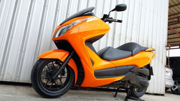 Forza300 2015 วิ่งน้อย สภาพสวยพร้อมใช้ ราคาไม่แพง ต่อรองได้ครับ