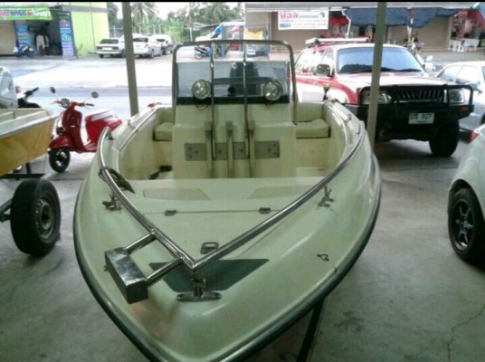เรือ13ฟุต. เครื่อง65แรง. มีทริมไฟฟ้า. พร้อมเทเลอร์