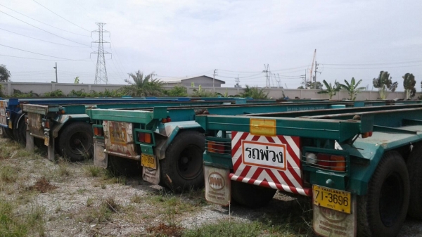 หางเทรลเลอร์ก้างปลา 40 ฟุต 3 เพลา