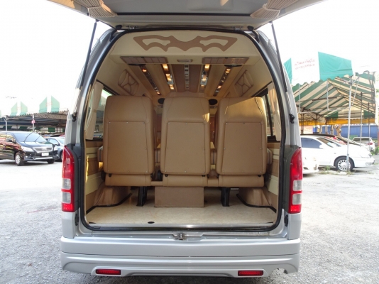 ขายรถตู้ ดีเซล2.5 ปี08 เกียMT สีเทา แต่งวีไอพี สี่แถว จัดเต็ม