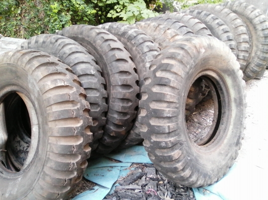 ยางทหาร 11.00_20 สวยๆ เส้นละ 1500 บาท