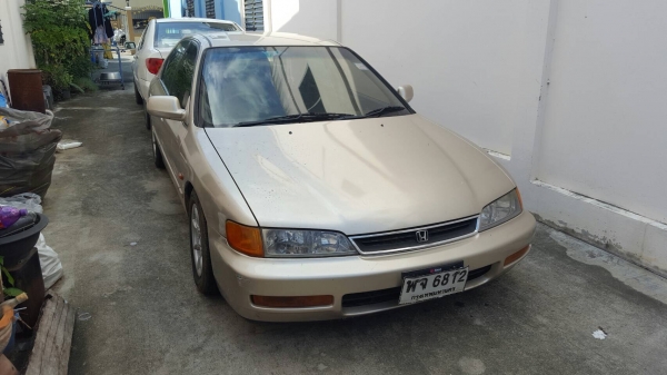 ขายแอคคอร์ดปี97 ไฟท้าย2ก้อน ออโต้ สวยๆพร้อมใช้ 77000 บาท 0804707359