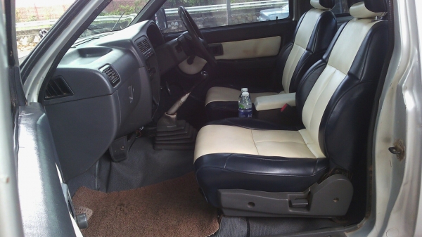 นิสสัน บิ๊กเอ็ม 2.5 จอโค้ง ปี1996 รถสวย