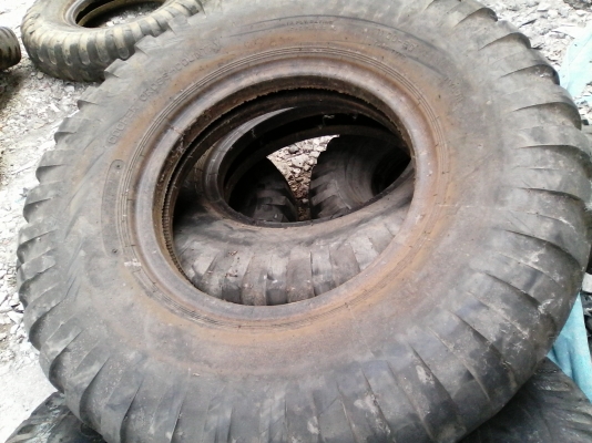 ยางทหาร 11.00_20 สวยๆ ราคา เส้นละ 1500 บาท
