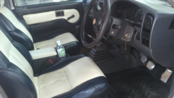 นิสสัน บิ๊กเอ็ม 2.5 จอโค้ง ปี 1996 นิสสัน บิ๊กเอ็ม 2.5 จอโค้ง ปี 1996