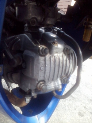 ขาย Honda Wave 125 R ปี 49 กุญแจใหญ่ สตาร์ทเท้า ภาษีขาด 1 ปี (ราคานี้ทำ พรบ.ต่อภาษีให้ด้วย) เครื่องดีเดิมๆ ไม่หลวม ชุดสีใช้ได้ เล่มพร้อมชุดโอน