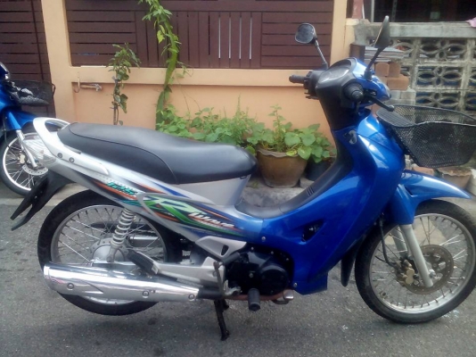 ขาย Honda Wave 125 R ปี 49 กุญแจใหญ่ สตาร์ทเท้า ภาษีขาด 1 ปี (ราคานี้ทำ พรบ.ต่อภาษีให้ด้วย) เครื่องดีเดิมๆ ไม่หลวม ชุดสีใช้ได้ เล่มพร้อมชุดโอน