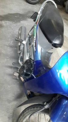 ขาย Honda Wave 125 R ปี 49 กุญแจใหญ่ สตาร์ทเท้า ภาษีขาด 1 ปี (ราคานี้ทำ พรบ.ต่อภาษีให้ด้วย) เครื่องดีเดิมๆ ไม่หลวม ชุดสีใช้ได้ เล่มพร้อมชุดโอน