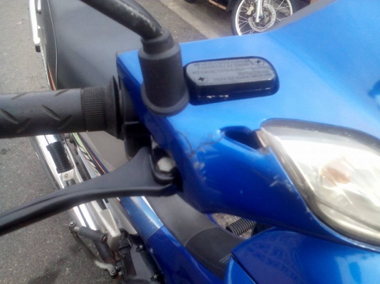 ขาย Honda Wave 125 R ปี 49 กุญแจใหญ่ สตาร์ทเท้า ภาษีขาด 1 ปี (ราคานี้ทำ พรบ.ต่อภาษีให้ด้วย) เครื่องดีเดิมๆ ไม่หลวม ชุดสีใช้ได้ เล่มพร้อมชุดโอน