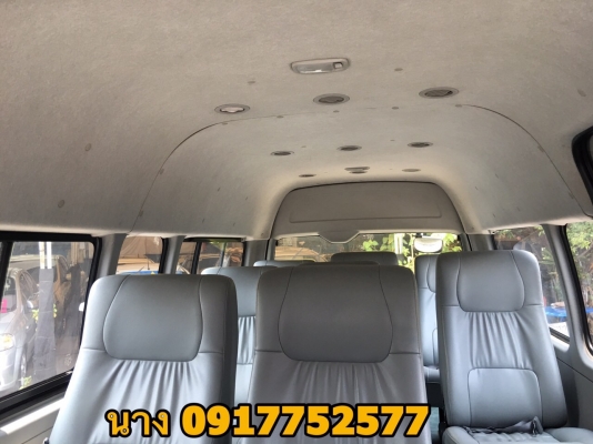 ขายรถตู้ดีเซล2.5เกียMTสีเทา หุ้มเบาะสามแถว ปี10