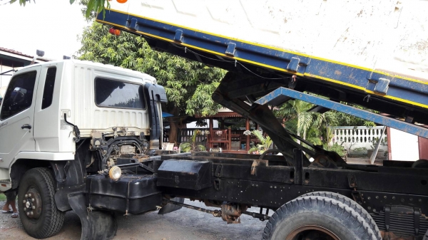 ขาย FUSO 627 เครื่อง 240 เทอร์โบ กระบะดั๊ม  รถปี56